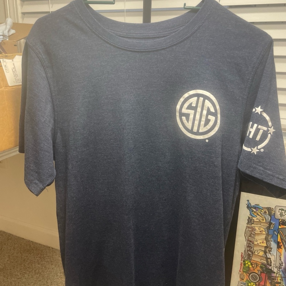 Sig sauer adult tshirt size medium blue